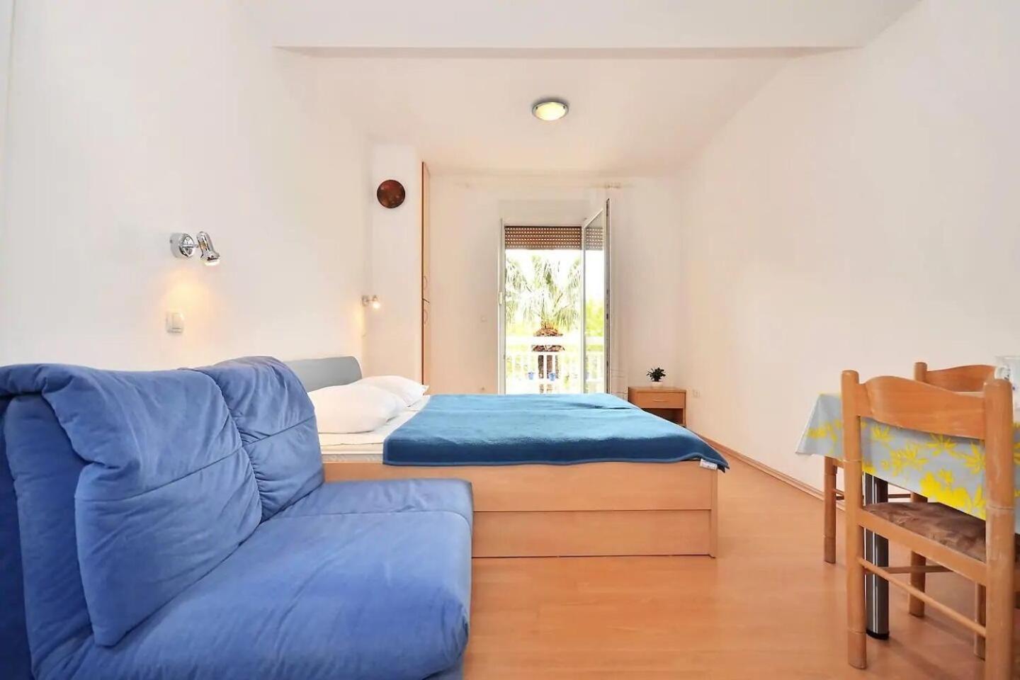 Apartment Toma 오미스 외부 사진