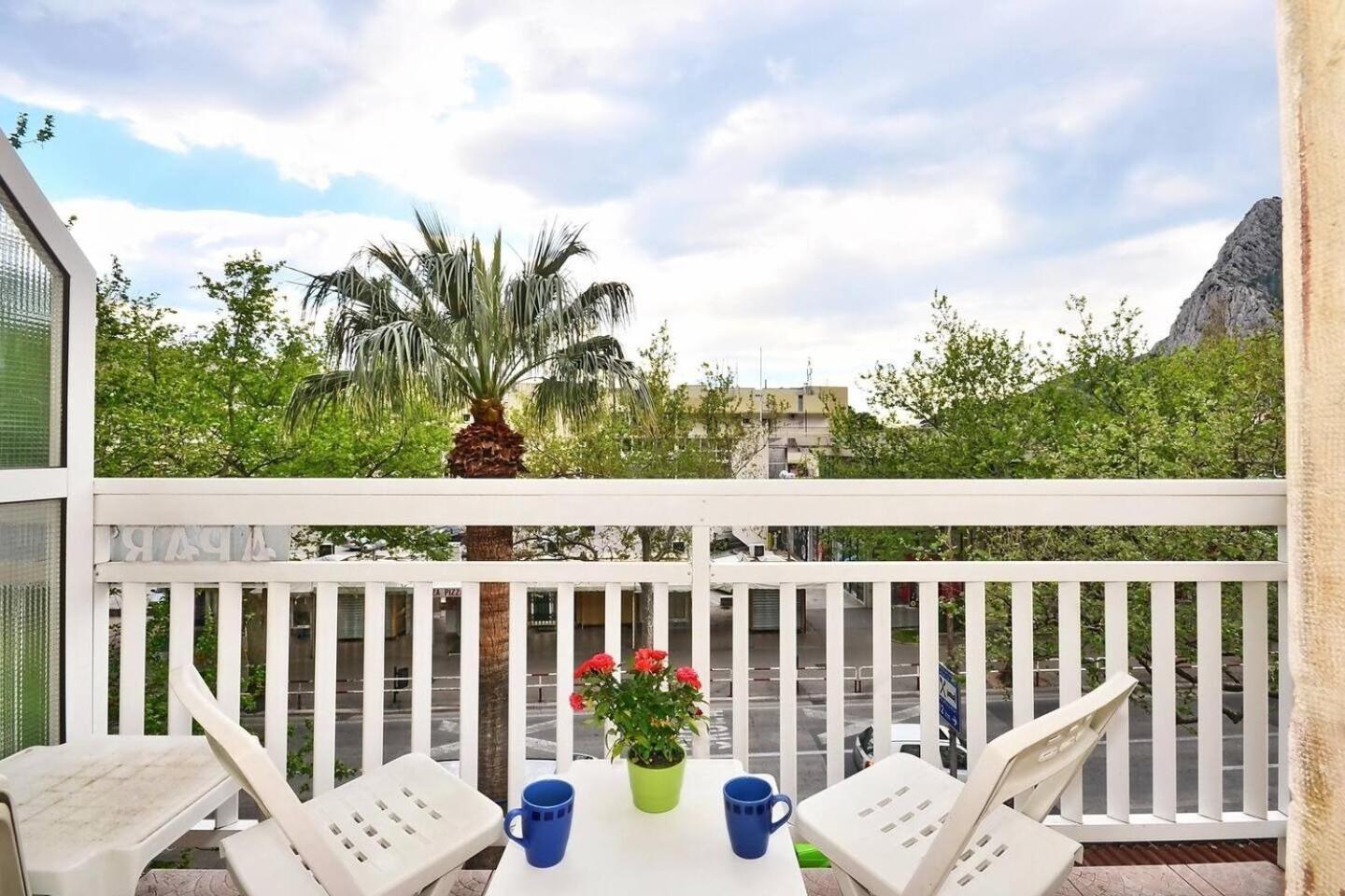 Apartment Toma 오미스 외부 사진