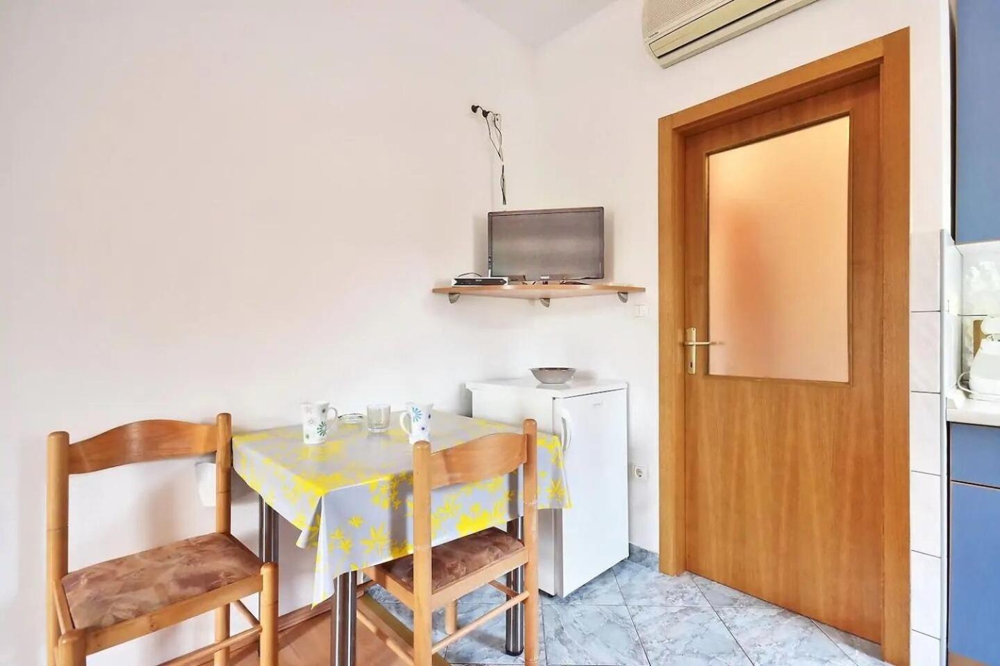 Apartment Toma 오미스 외부 사진