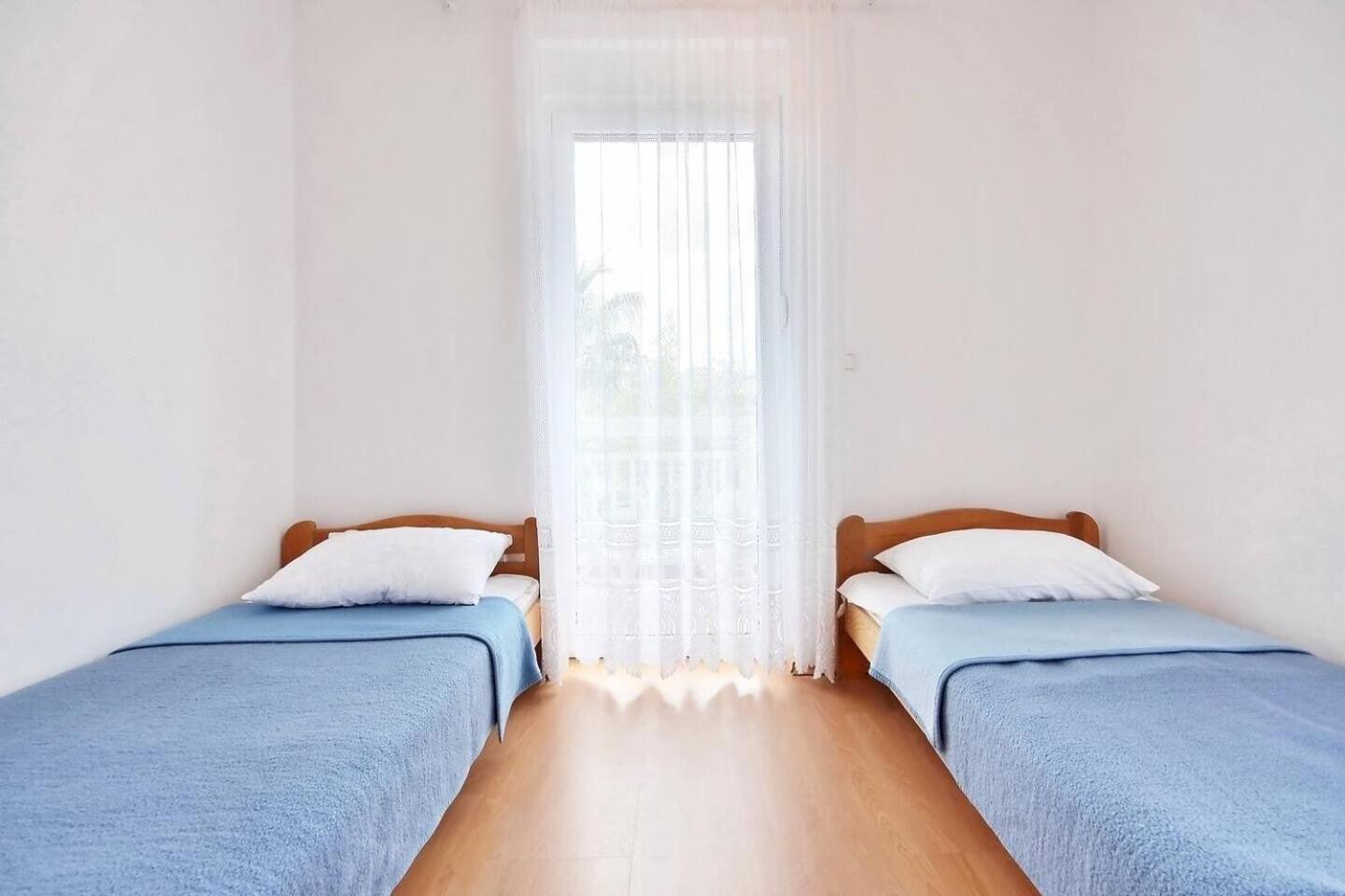 Apartment Toma 오미스 외부 사진