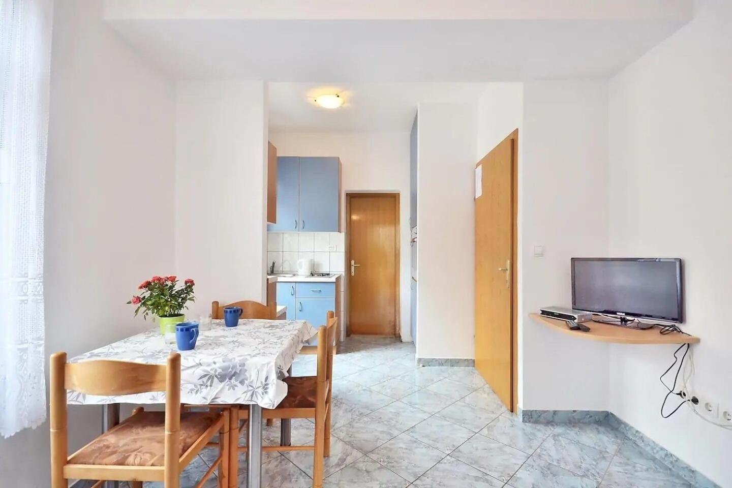 Apartment Toma 오미스 외부 사진