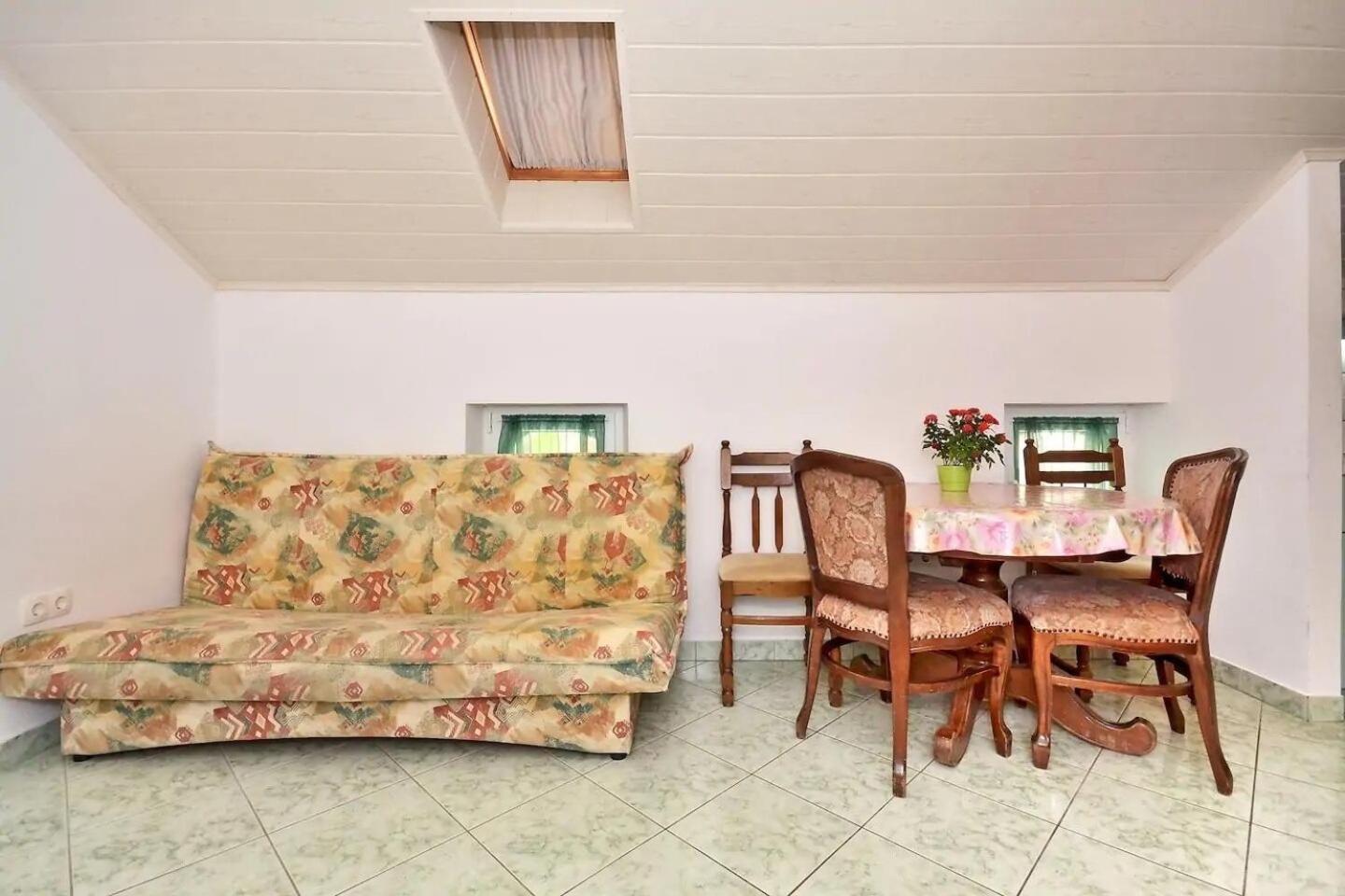 Apartment Toma 오미스 외부 사진
